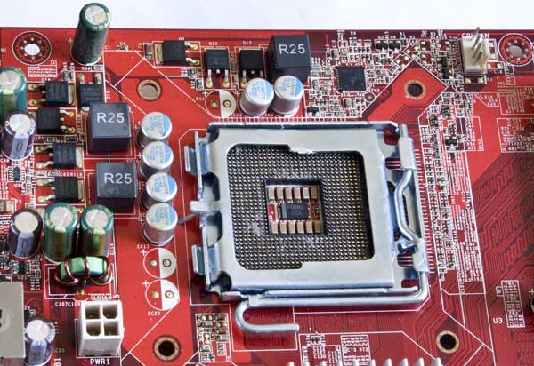 CPU power circuit MSI MS-7504 motherboard