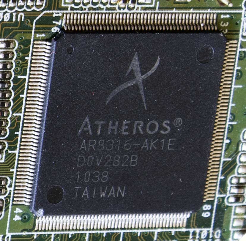 Atheros AR8316-AK1E чип обеспечивает гигабитное соединение в Cisco EPC3925