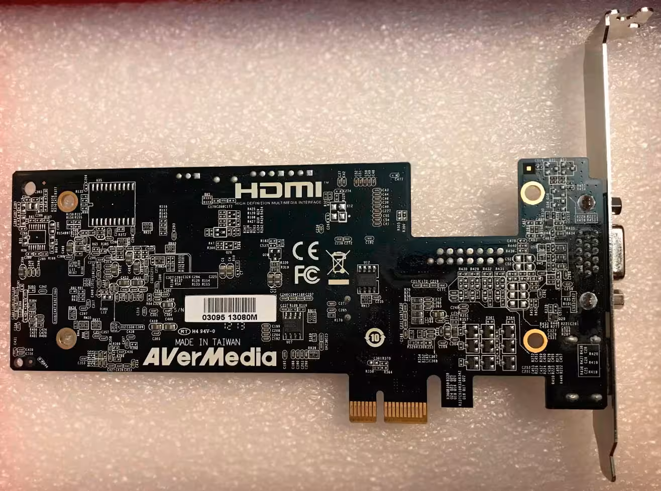 Описание и характеристики карты видеозахвата AVerMedia Game Broadcaster HD