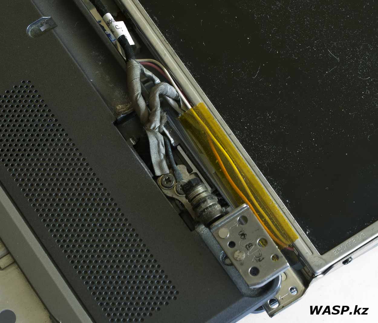 ASUS A9RP снимаем петли, и разделяем ноутбук на две части
