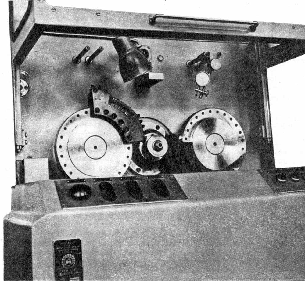 Немецкий станок с ЧПУ и 138 инструментами