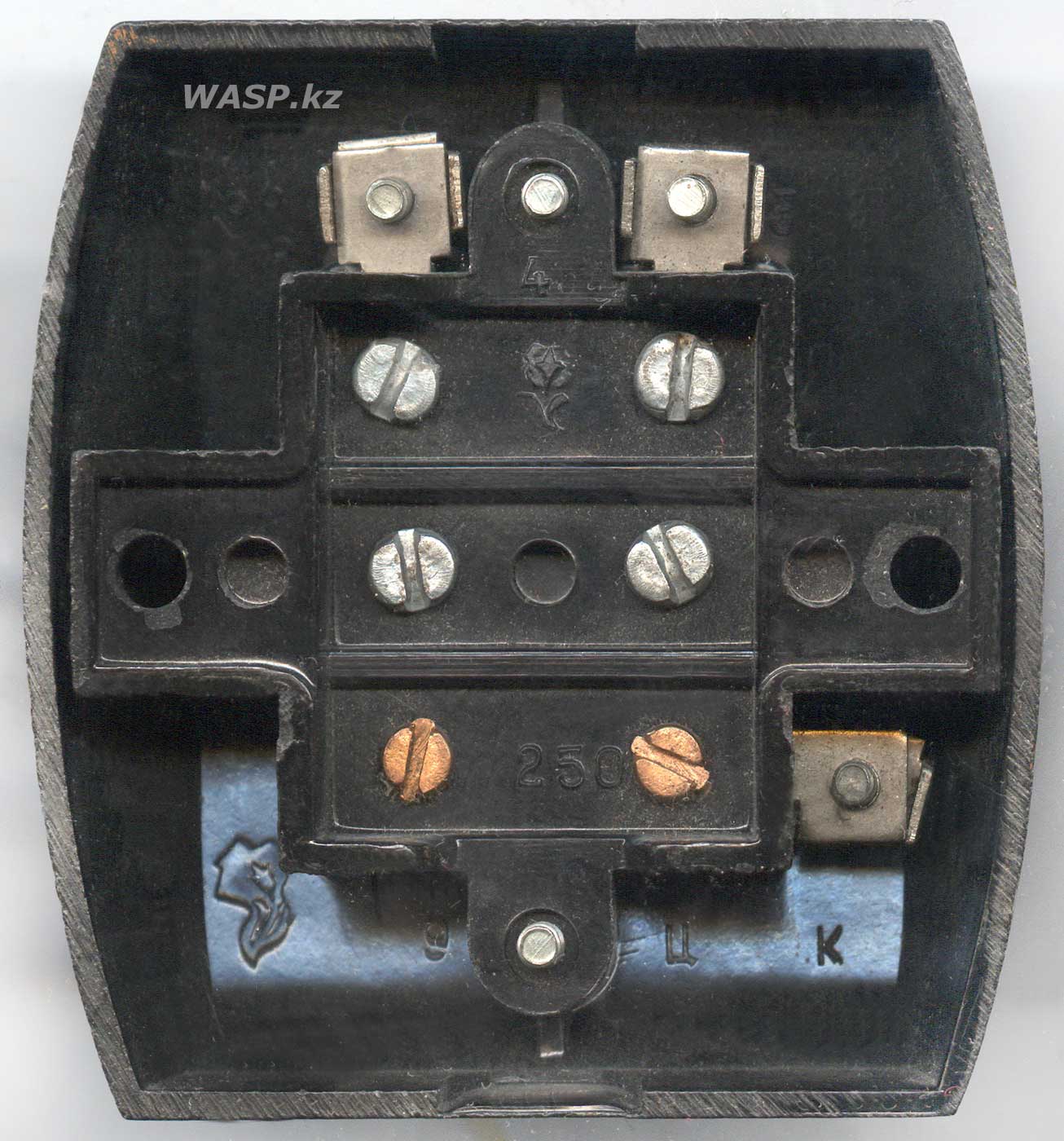 клавишный выключатель бытовой, СССР, сделано в Алма-Ате