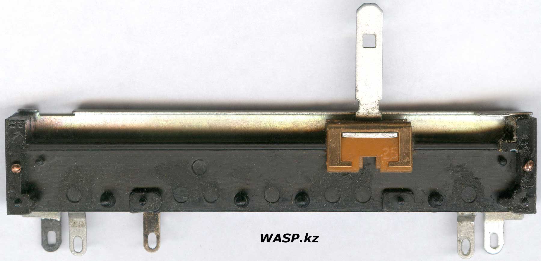 СП3-23а А0,25 Вт, 2К2М разборка советского переменного резистора