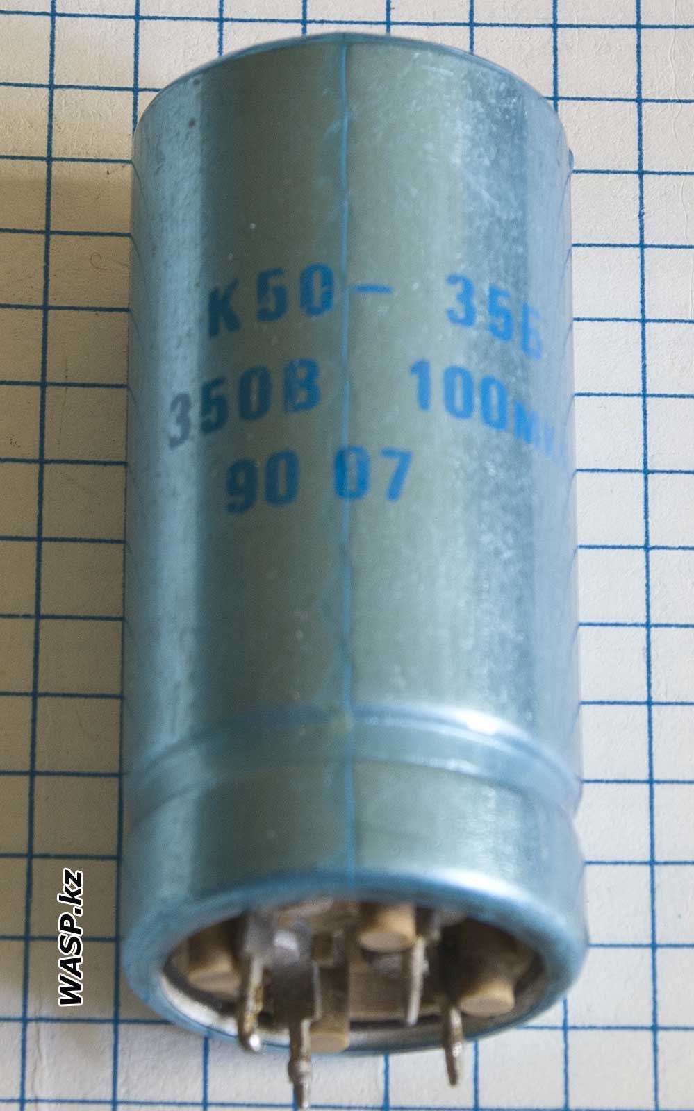 К50-35Б 100 мкФ 350В электролитический конденсатор СССР