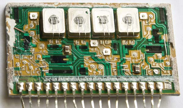SANYO STK4132II Stereo Amplifier разборка микросборки, что внутри?