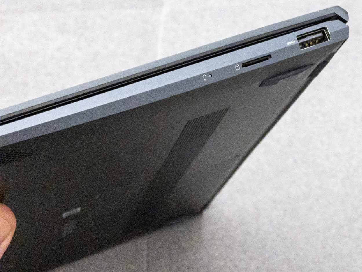 Asus Zenbook UM 325 все разъемы ноутбука