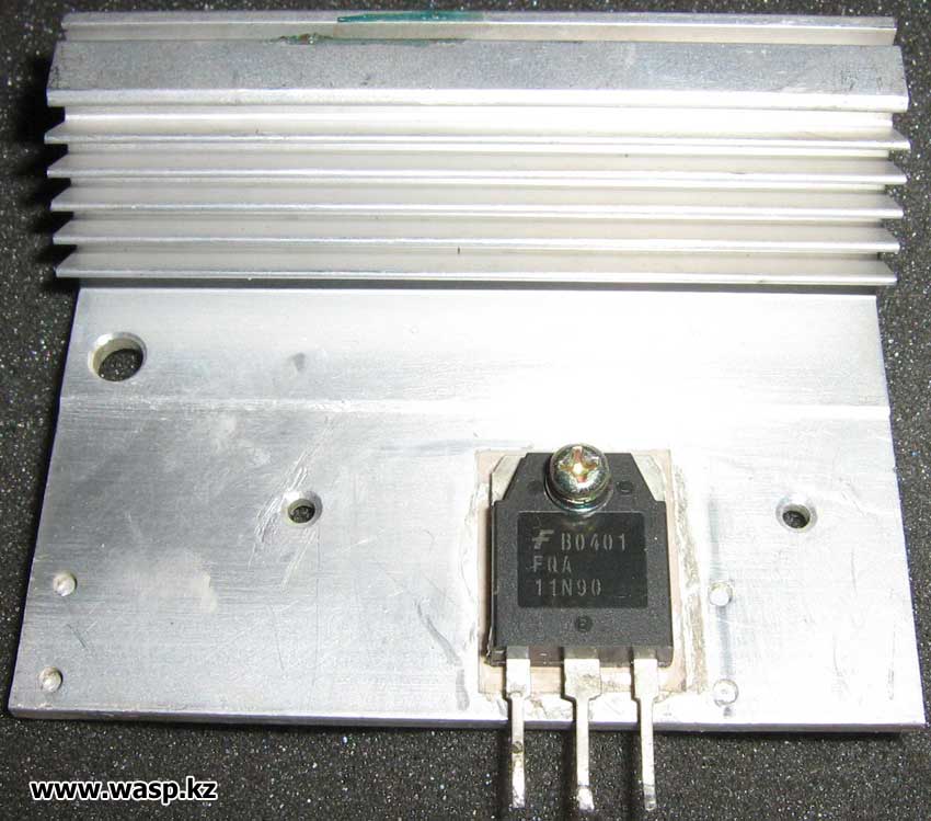 радиатор с транзистором 11N90 в БП Dell DLP-WA540