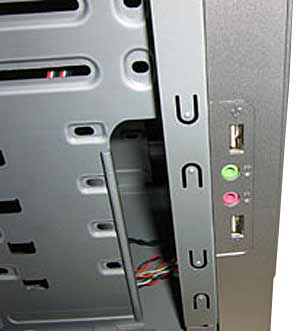 Delux S8211 разъемы USB впереди