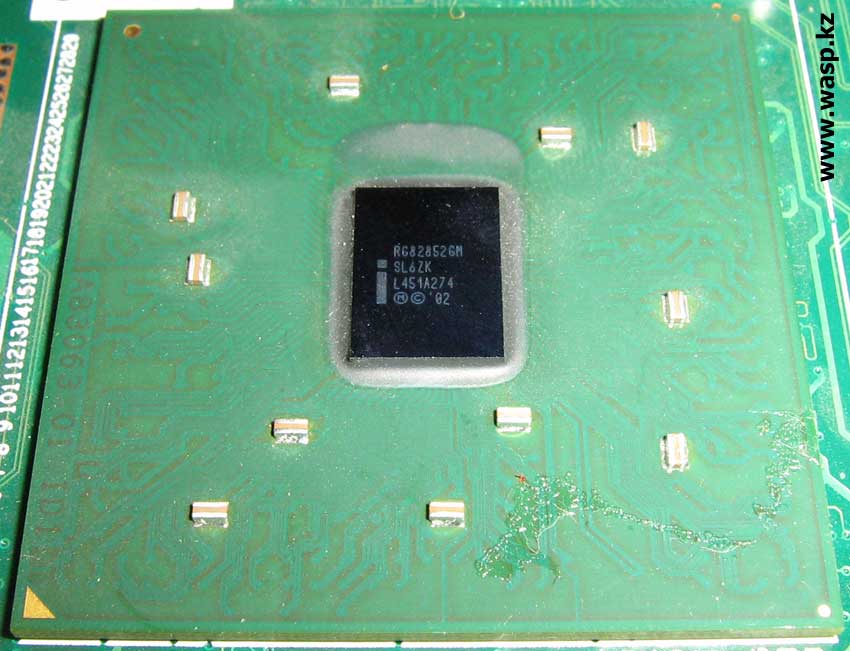 Intel RG82852GM северный мост на ноутбуке