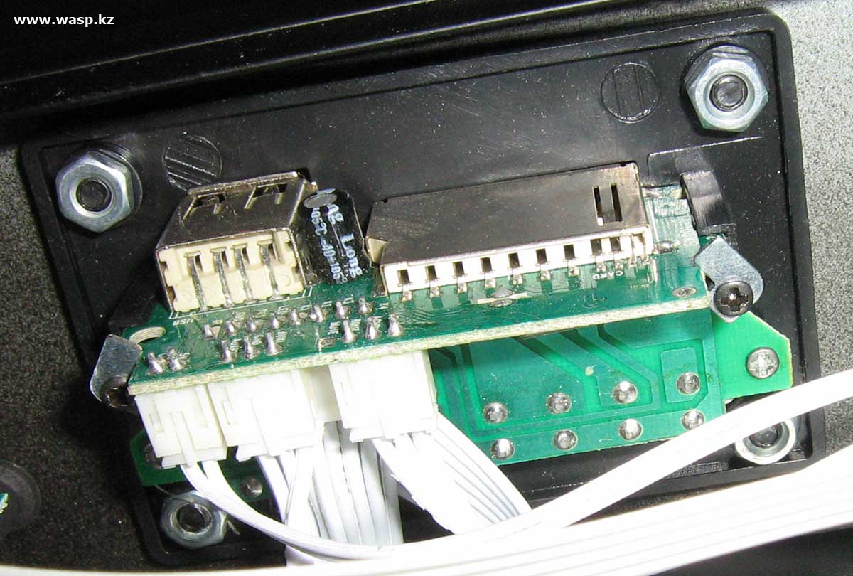 USB порт и картридер на усилителе KJ-550