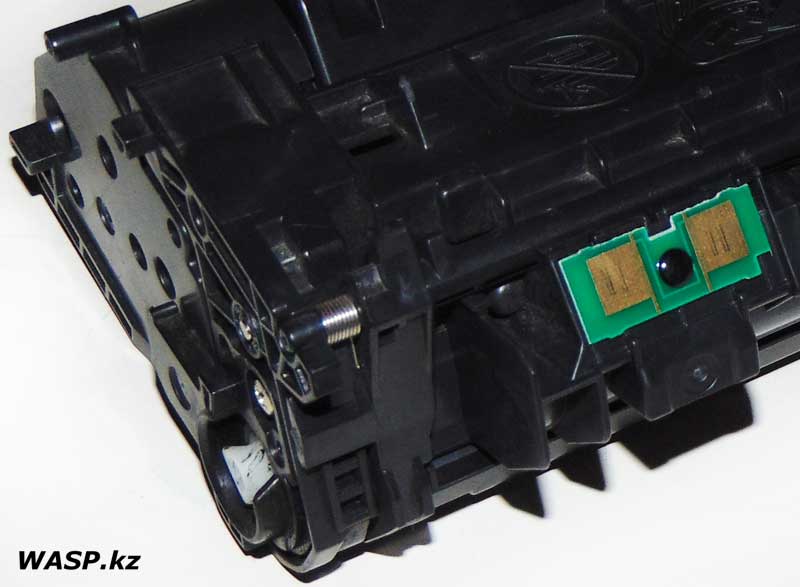 HP Q7553A чип в картридже лазерного принтера