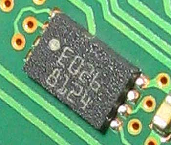 E026 8124 микросхема SPD на модуле памяти
