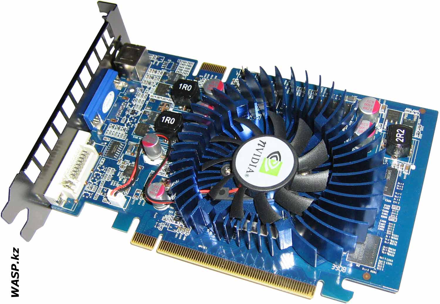 Какой серии видеокарта geforce 9500 gt