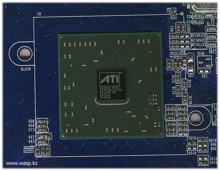 ATI Radeon 9550 215RCNALA11FL видеочип.