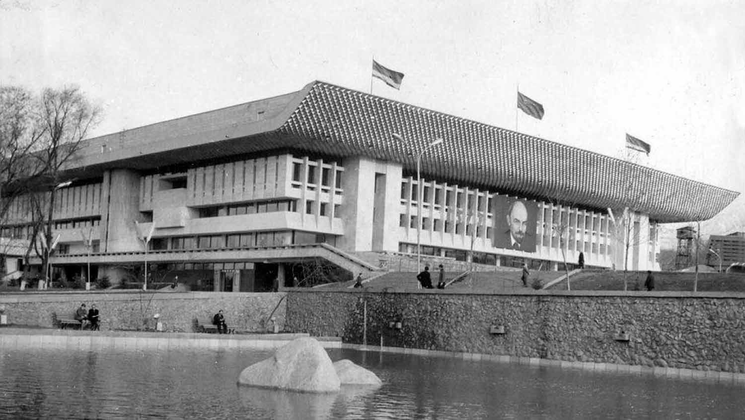 wasp.kz/forum/attachments/lenin-tower-akmaty-original.jpg