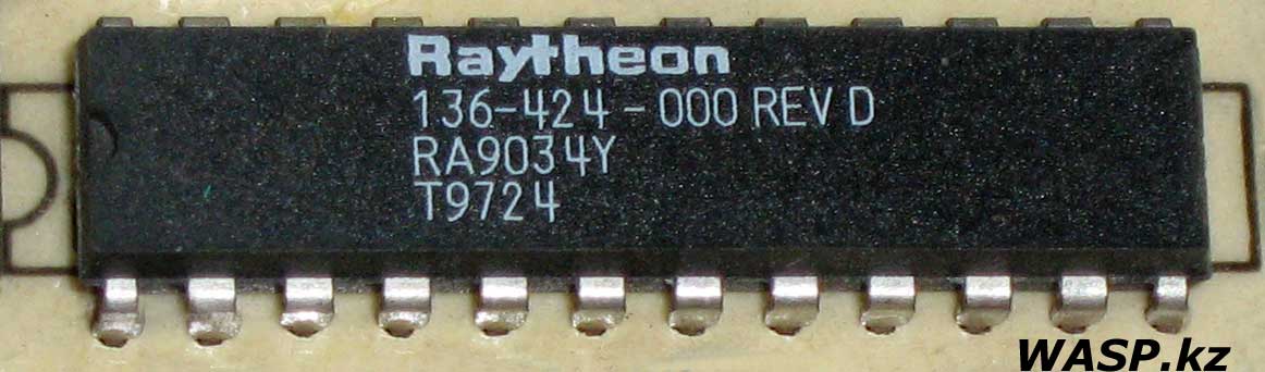 Raytheon 136-4240-000 REV D неизвестная микросхема