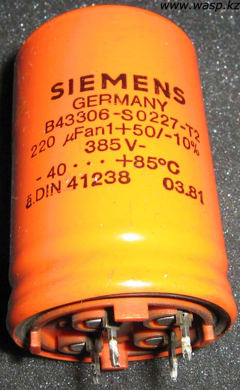  Siemens B43306-S0227-T2, 220 µF
