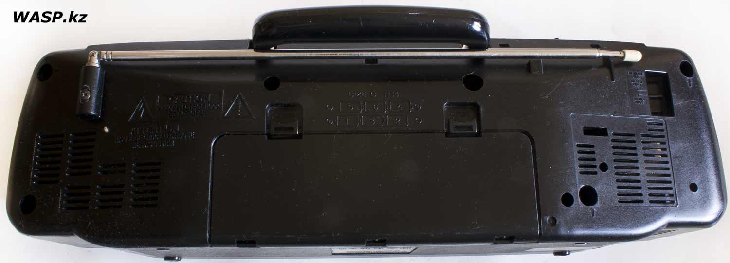 Sony CFS-204L задняя сторона магнитолы