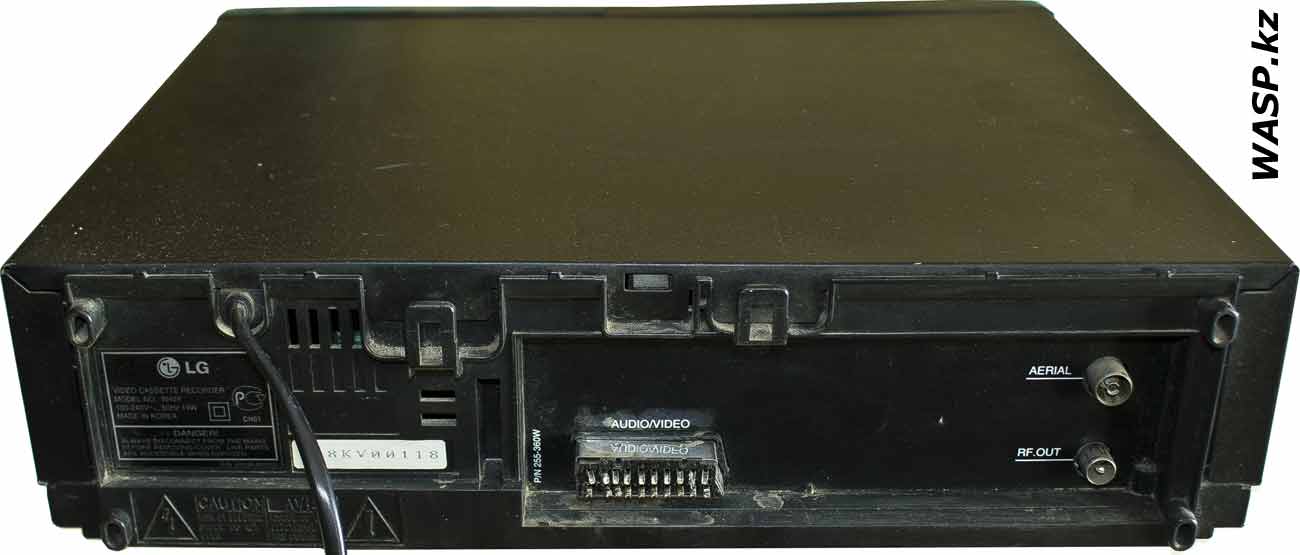 LG W40Y задняя панель разъемов